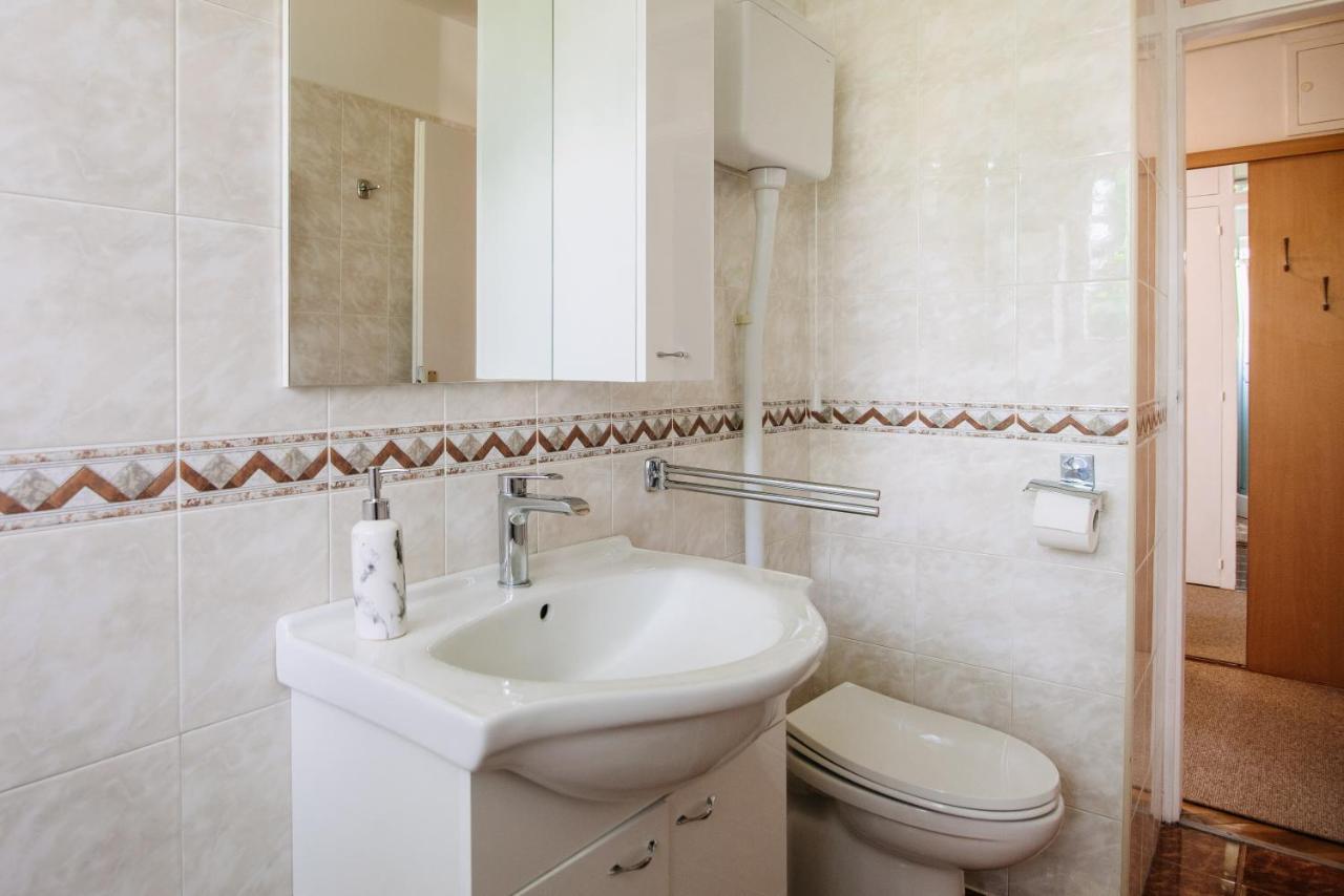 Sunnynest Apartment - 3Br Apt With Free Parking & Wi-Fi, Close To Lapad Bay Beach Dubrovnik Exterior photo