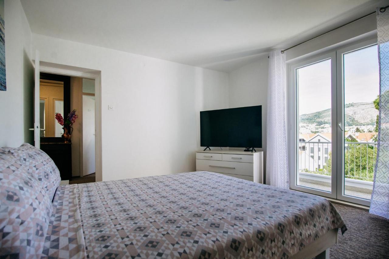 Sunnynest Apartment - 3Br Apt With Free Parking & Wi-Fi, Close To Lapad Bay Beach Dubrovnik Exterior photo